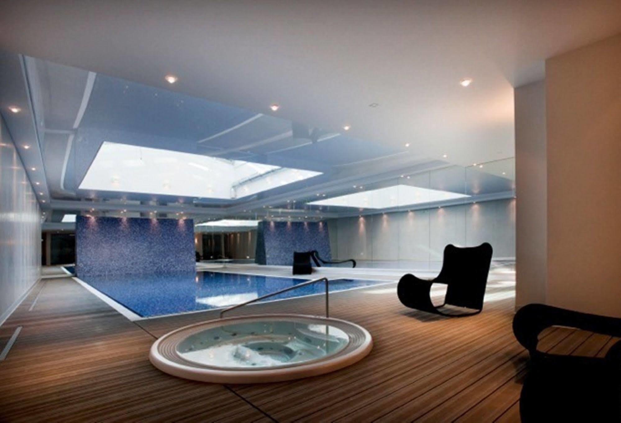 Waterlane Pool & Gym Apartments Гданськ Екстер'єр фото